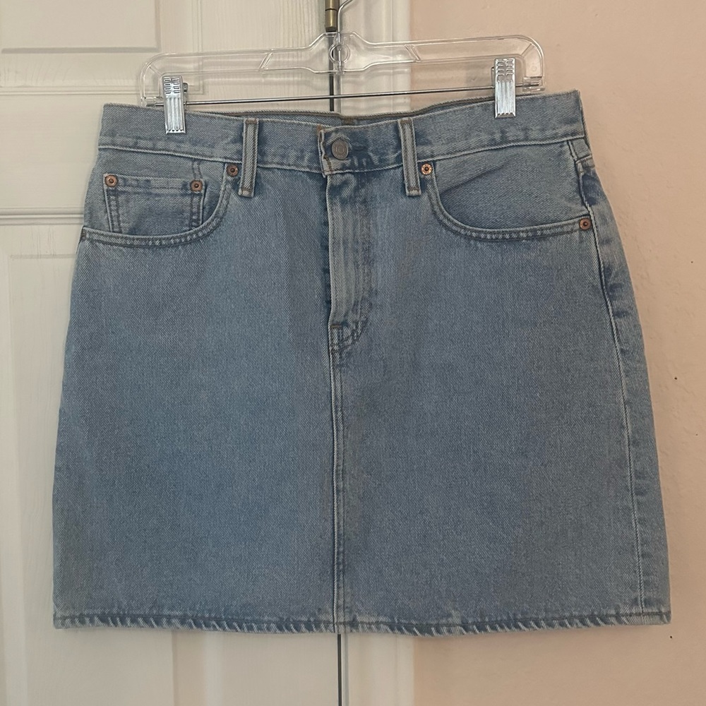 Levis Light Wash Denim Skirt